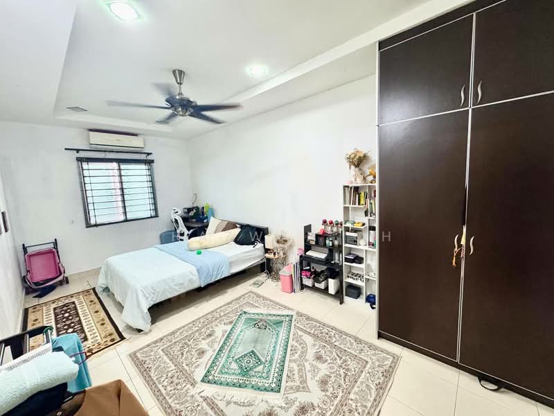 2-storey Terraced House for Sale in Taman Cahaya Alam (Shah Alam) - Shazwan CH - Bedroom - PropertyGuru.com.my