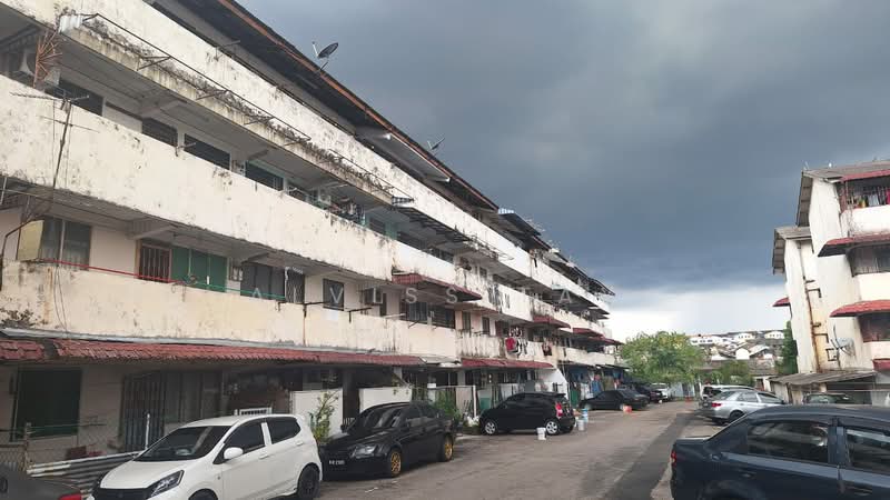 Flat for Sale at Flat Taman Ungku Tun Aminah - Alviss Tay - Exterior - PropertyGuru.com.my