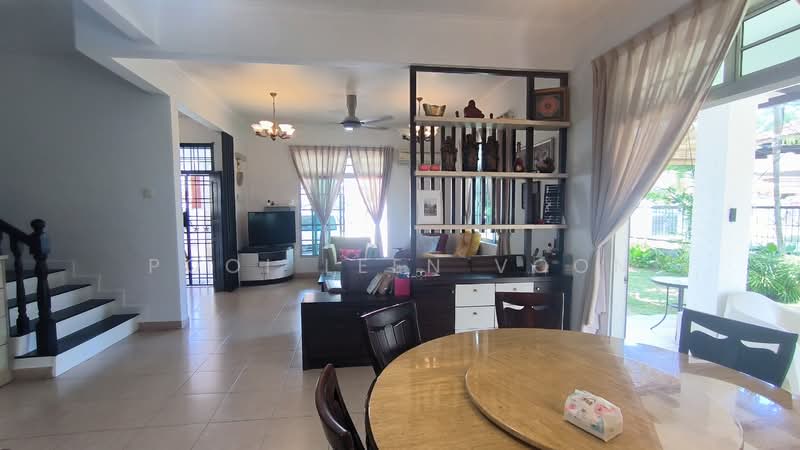 Rumah Berkembar untuk Dijual di Taman Pelangi Indah (Ulu Tiram) - Pooi Leen Voon - Living Room - PropertyGuru.com.my