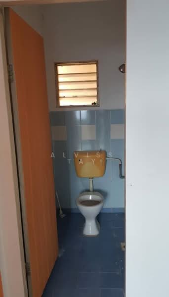 Rumah Flat untuk Dijual di Taman Gaya - Alviss Tay - Bathroom - PropertyGuru.com.my