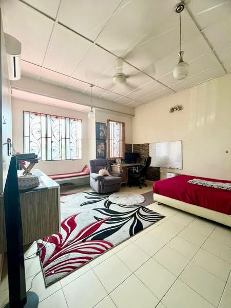 2-storey Terraced House for Sale in Alam Budiman (Shah Alam) - Shazwan CH - Living Room - PropertyGuru.com.my
