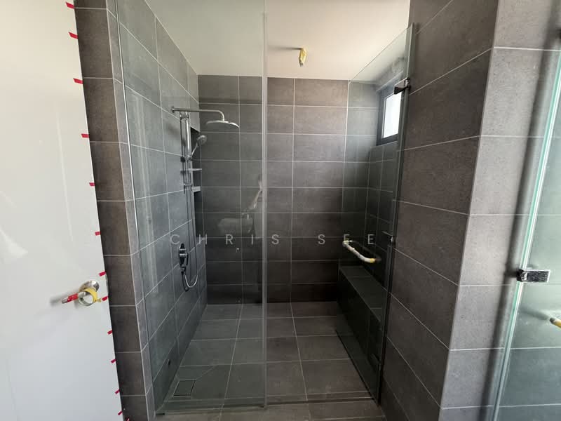 Semi-Detached House for Sale in Bandar Gamuda Gardens (Rawang) - Chris See - Bathroom - PropertyGuru.com.my