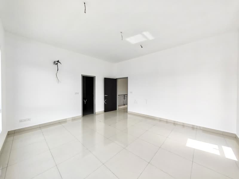 Cluster House for Sale in Taman Glenmarie (Johor Bahru) - Yik Tat - PropertyGuru.com.my