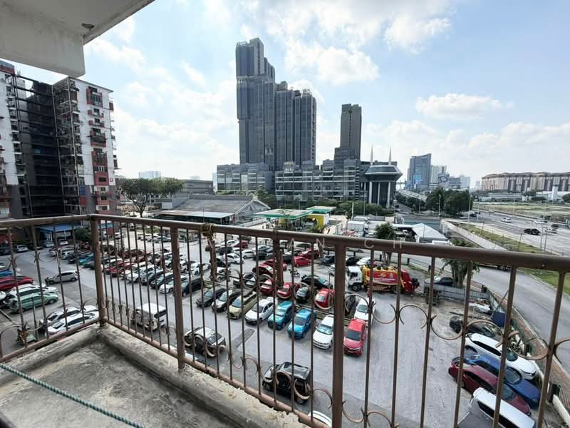 Rumah Flat untuk Dijual di Pangsapuri SS8 Kelana Jaya - Shazwan CH - Exterior - PropertyGuru.com.my