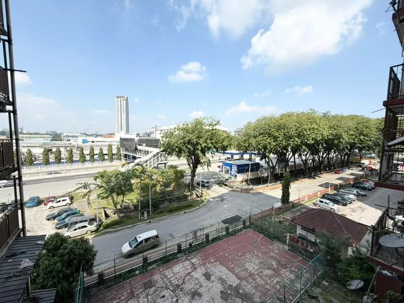 Rumah Flat untuk Dijual di Pangsapuri SS8 Kelana Jaya - Shazwan CH - Exterior - PropertyGuru.com.my