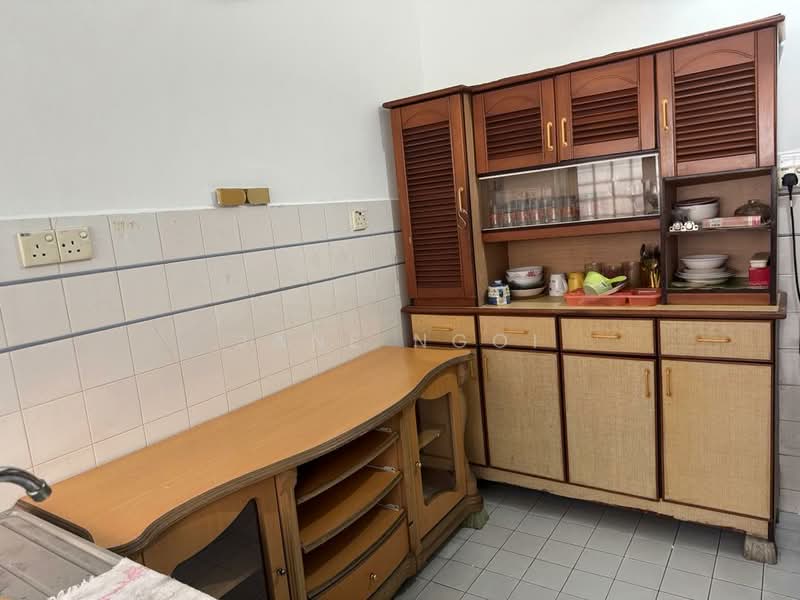 1.5-storey Terraced House for Rent in Taman Molek (Johor Bahru) - Jane Ngoi - Kitchen - PropertyGuru.com.my