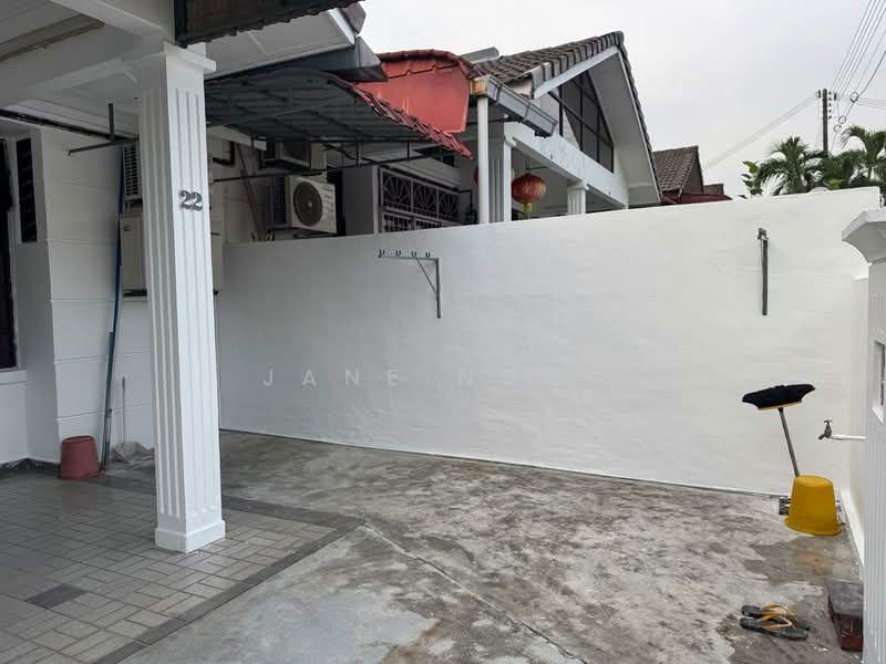 1.5-storey Terraced House for Rent in Taman Molek (Johor Bahru) - Jane Ngoi - Exterior - PropertyGuru.com.my