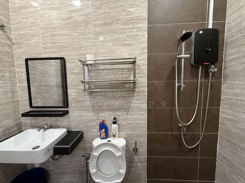Rumah Teres 2 Tingkat untuk Dijual di Taman Sutera Utama (Skudai) - Ricky Woo - Bathroom - PropertyGuru.com.my