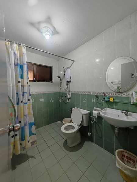 2-storey Terraced House for Sale in Sungai Buloh (Selangor) - Edward Chai - Bathroom - PropertyGuru.com.my