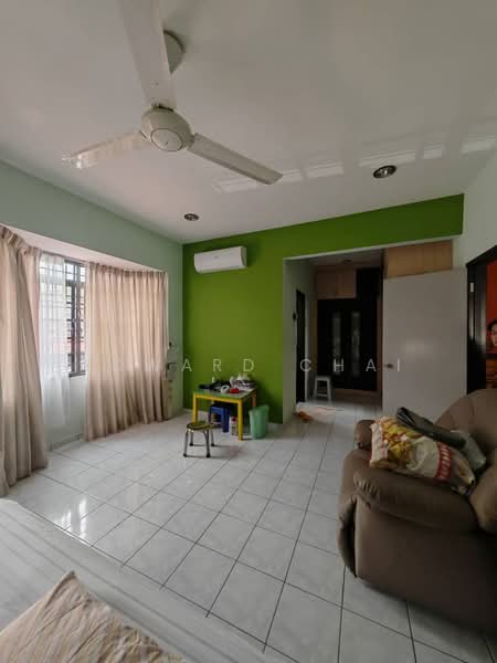 2-storey Terraced House for Sale in Sungai Buloh (Selangor) - Edward Chai - Living Room - PropertyGuru.com.my