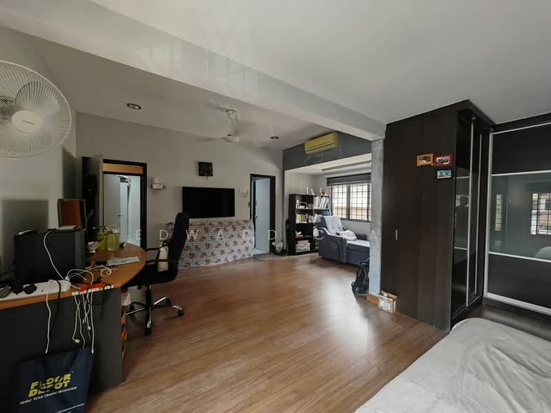 2-storey Terraced House for Sale in Sungai Buloh (Selangor) - Edward Chai - Living Room - PropertyGuru.com.my