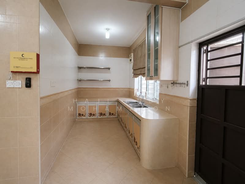 Semi-Detached House for Sale in Johor Bahru (Johor) - Haji Andy Mohamadon - Kitchen - PropertyGuru.com.my