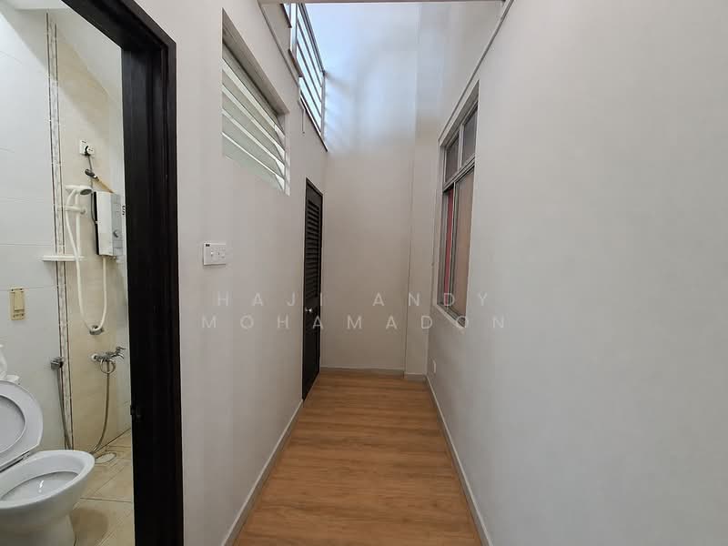 Semi-Detached House for Sale in Johor Bahru (Johor) - Haji Andy Mohamadon - Bathroom - PropertyGuru.com.my