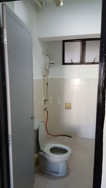 Condominium for Rent at Sri Pelangi Condominiums - Aaron Ong - Bathroom - PropertyGuru.com.my