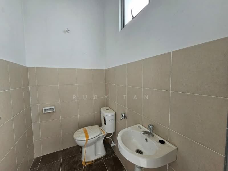 2-storey Terraced House for Sale in Taman Pulai Mutiara (Iskandar Puteri (Nusajaya)) - Ruby Tan - Bathroom - PropertyGuru.com.my