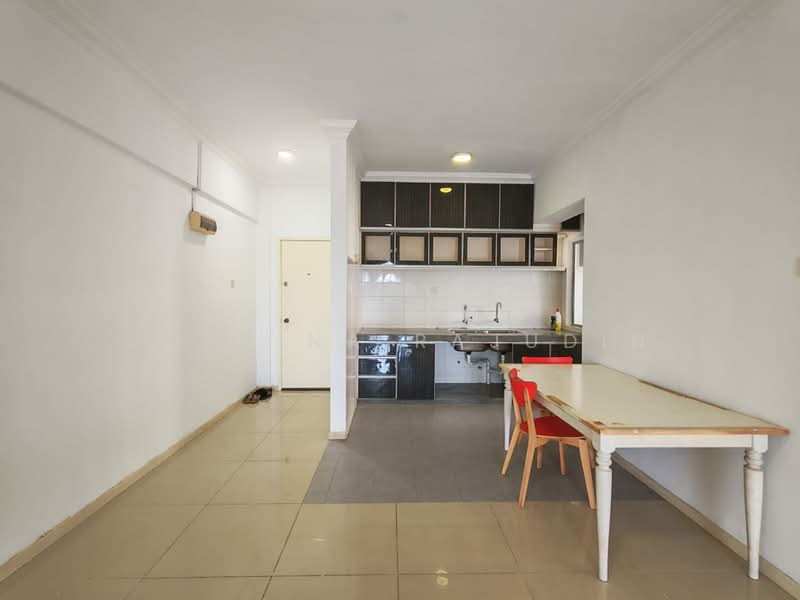 Servis Apartment untuk Dijual di Suri Puteri - Zuraina Rajudin - Kitchen - PropertyGuru.com.my