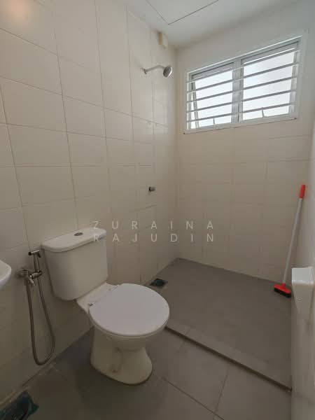 Servis Apartment untuk Dijual di Suri Puteri - Zuraina Rajudin - Bathroom - PropertyGuru.com.my