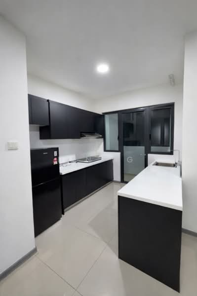 Servis Apartment untuk Disewa di United Point (Residensi Berpadu) - Ben Ng - Kitchen - PropertyGuru.com.my