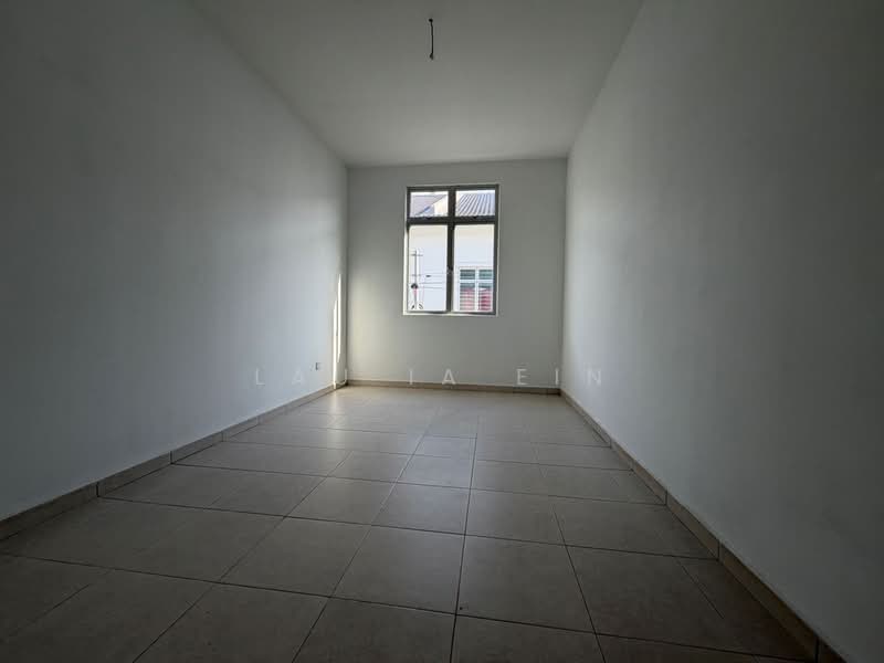 Terraced House for Sale in Taman Kundang Jaya (Rawang) - Lau Ia Ein - Interior - PropertyGuru.com.my