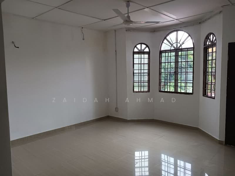 Terraced House for Sale in Kajang (Selangor) - Zaidah Ahmad - Living Room - PropertyGuru.com.my