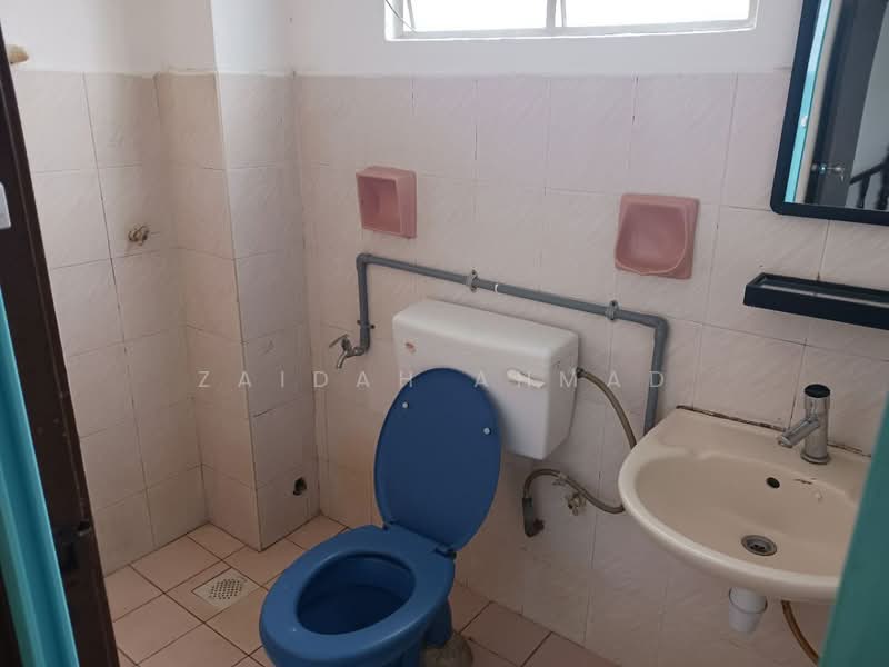 Terraced House for Sale in Kajang (Selangor) - Zaidah Ahmad - Bathroom - PropertyGuru.com.my