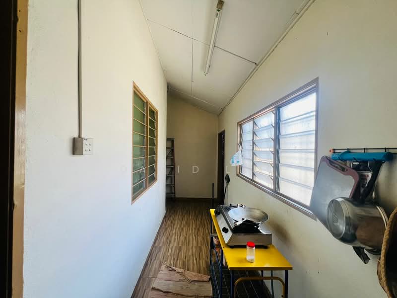 1-storey Terraced House for Sale in Taman Kerian Permai (Parit Buntar) - David Lee - Corridor - PropertyGuru.com.my