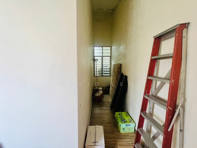 1-storey Terraced House for Sale in Taman Kerian Permai (Parit Buntar) - David Lee - Corridor - PropertyGuru.com.my