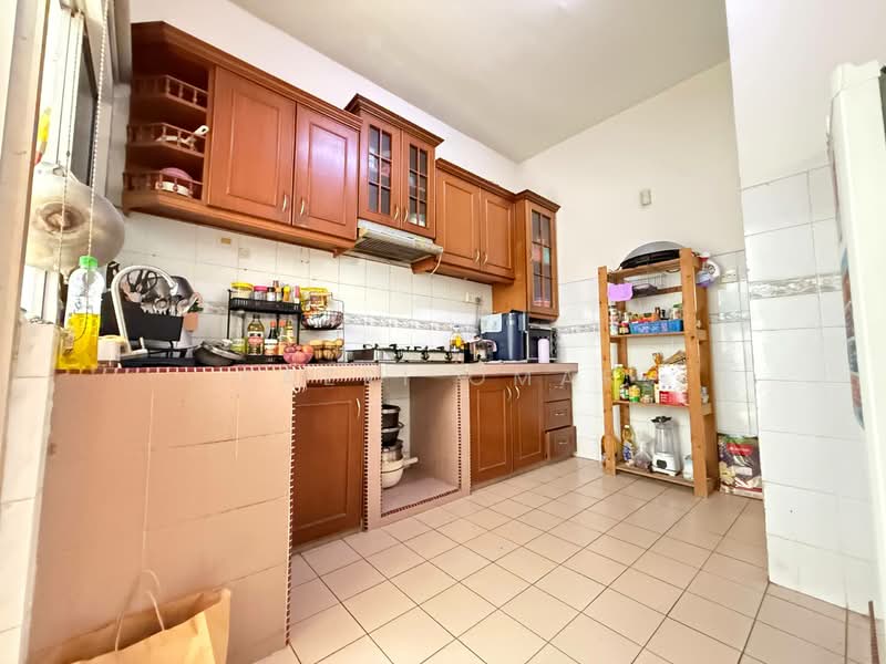 2-storey Terraced House for Sale in Bandar Bukit Puchong (Puchong) - Fazri Omar - Kitchen - PropertyGuru.com.my