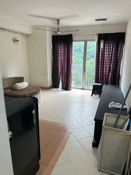 Kondominium untuk Dijual di Perdana Exclusive - Dennis Saw - Living Room - PropertyGuru.com.my