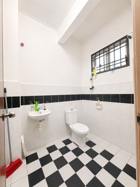 2-storey Terraced House for Sale in Pasir Gudang (Johor) - Seri Wangi - Bathroom - PropertyGuru.com.my
