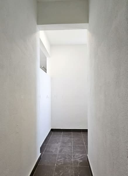 Service Residence for Rent at Residensi Bukit Tiara - Rohani Daud - Corridor - PropertyGuru.com.my