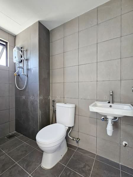 Service Residence for Rent at Residensi Bukit Tiara - Rohani Daud - Bathroom - PropertyGuru.com.my