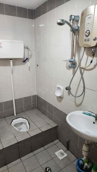 Pangsapuri untuk Dijual di Palm Garden Apartment - Chloe Wong - Bathroom - PropertyGuru.com.my