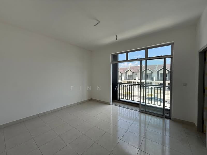 Terraced House for Rent in Pasir Gudang (Johor) - Finn Aw - Balcony - PropertyGuru.com.my