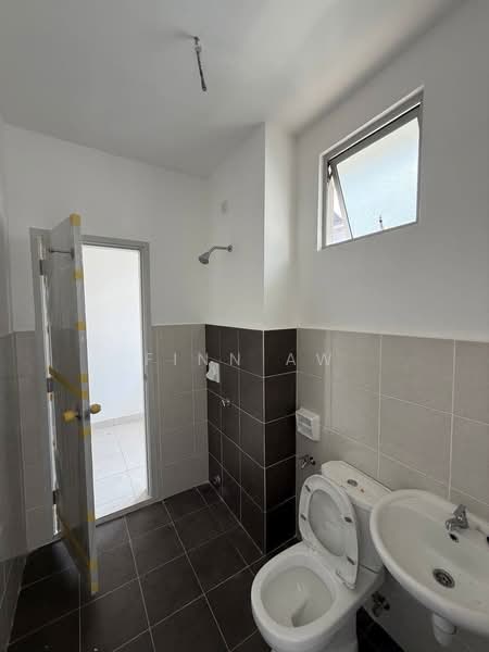 Terraced House for Rent in Pasir Gudang (Johor) - Finn Aw - Bathroom - PropertyGuru.com.my