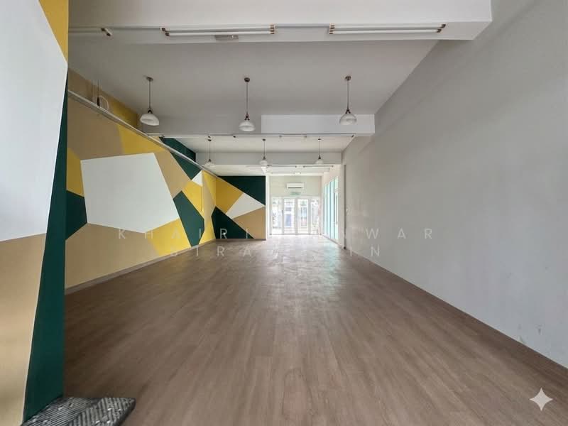 Shop / Office for Rent in Shah Alam (Selangor) - Khairil Anwar Sirajudin - Interior - PropertyGuru.com.my