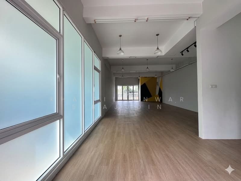 Shop / Office for Rent in Shah Alam (Selangor) - Khairil Anwar Sirajudin - Interior - PropertyGuru.com.my