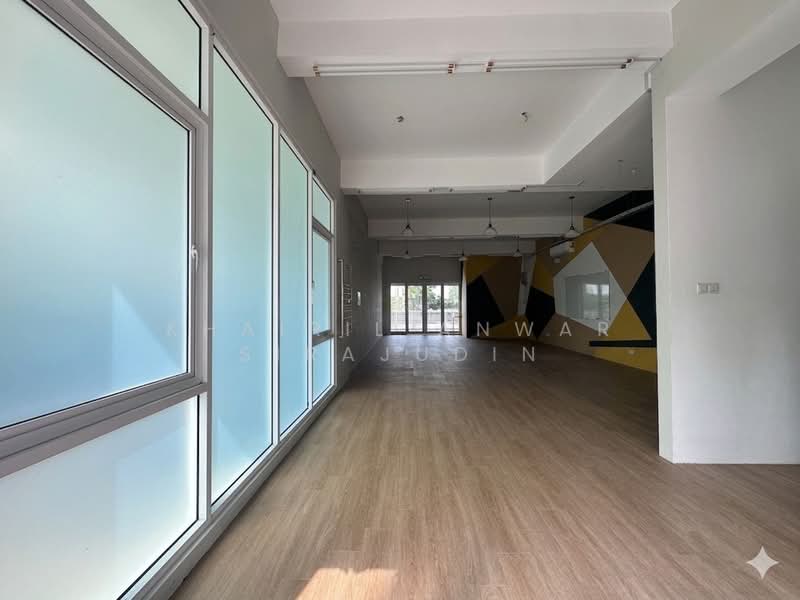 Shop / Office for Rent in Shah Alam (Selangor) - Khairil Anwar Sirajudin - Interior - PropertyGuru.com.my