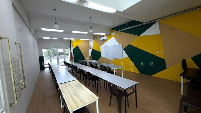 Shop / Office for Rent in Shah Alam (Selangor) - Khairil Anwar Sirajudin - Interior - PropertyGuru.com.my