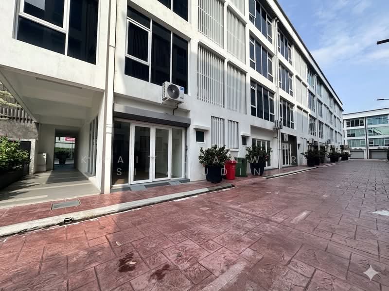 Shop / Office for Rent in Shah Alam (Selangor) - Khairil Anwar Sirajudin - Exterior - PropertyGuru.com.my