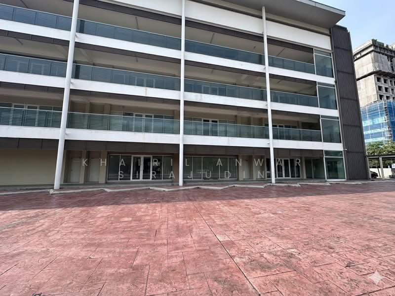 Shop / Office for Rent in Shah Alam (Selangor) - Khairil Anwar Sirajudin - Exterior - PropertyGuru.com.my