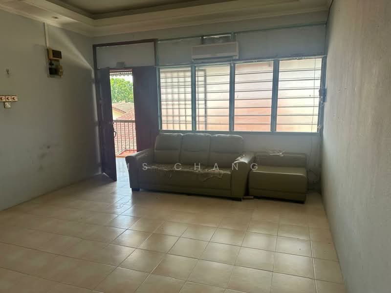 Rumah Flat untuk Dijual di Jalan Lumba Kuda - Ms Chang - Living Room - PropertyGuru.com.my