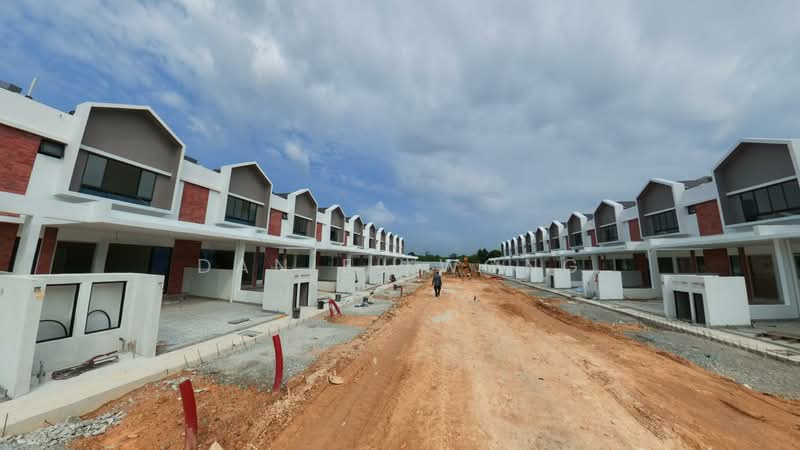 2-storey Terraced House for Sale in 16 Sierra (Puchong) - Daniel Wong - Exterior - PropertyGuru.com.my