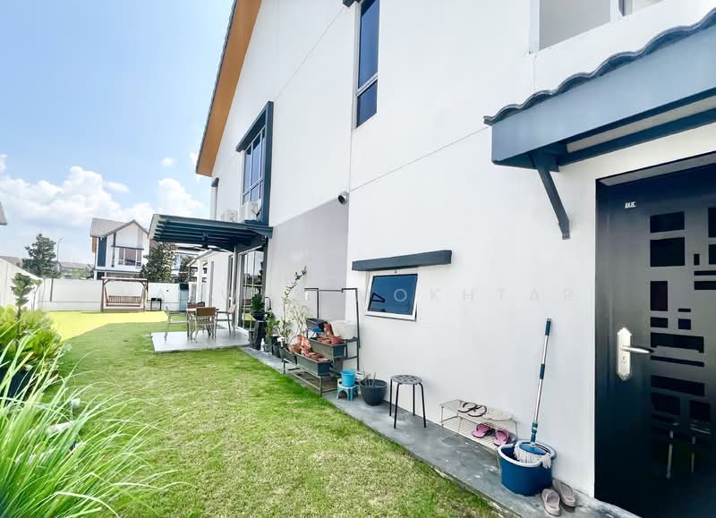 Rumah Teres 2 Tingkat untuk Dijual di Semenyih (Selangor) - Hazwan Mokhtar - Exterior - PropertyGuru.com.my