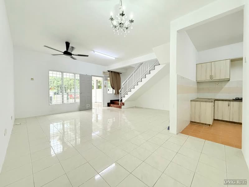 Rumah Teres 2 Tingkat untuk Dijual di Setia Impian (Setia Alam) - Stephanie Lim - Living Room - PropertyGuru.com.my