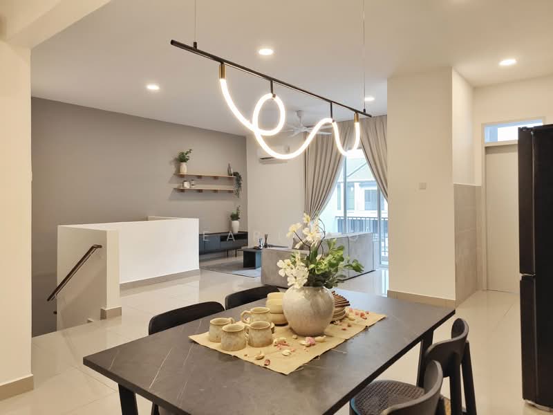 Townhouse for Rent in Klang (Selangor) - Pearl Ho - Dining Room - PropertyGuru.com.my