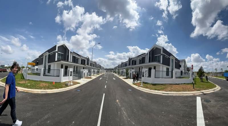 2-storey Terraced House for Sale in Taman Dato Onn (Johor Bahru) - Edven Ng - Exterior - PropertyGuru.com.my