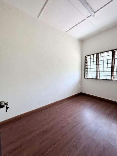 2-storey Terraced House for Rent in Taman Molek (Johor Bahru) - Tony Lim - Interior - PropertyGuru.com.my