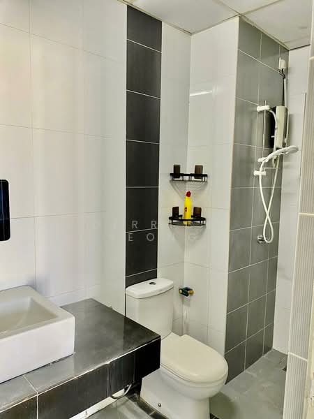 Condominium for Rent at The Wharf Residence - Derrick Yeong - Bathroom - PropertyGuru.com.my
