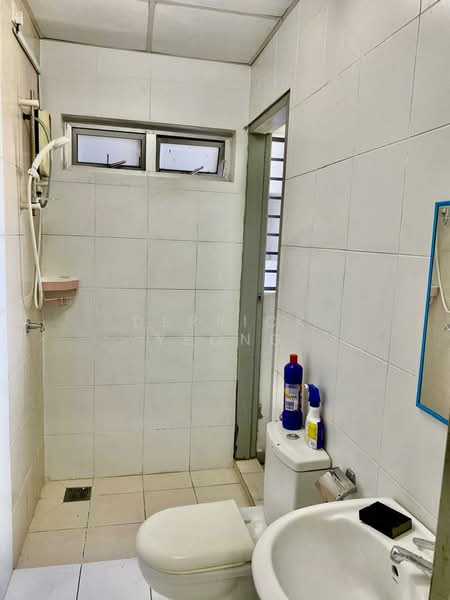 Condominium for Rent at The Wharf Residence - Derrick Yeong - Bathroom - PropertyGuru.com.my
